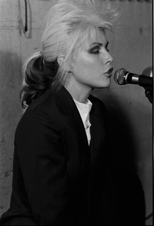 deborah harry sings during rehersal with original rock band, BLONDIE.